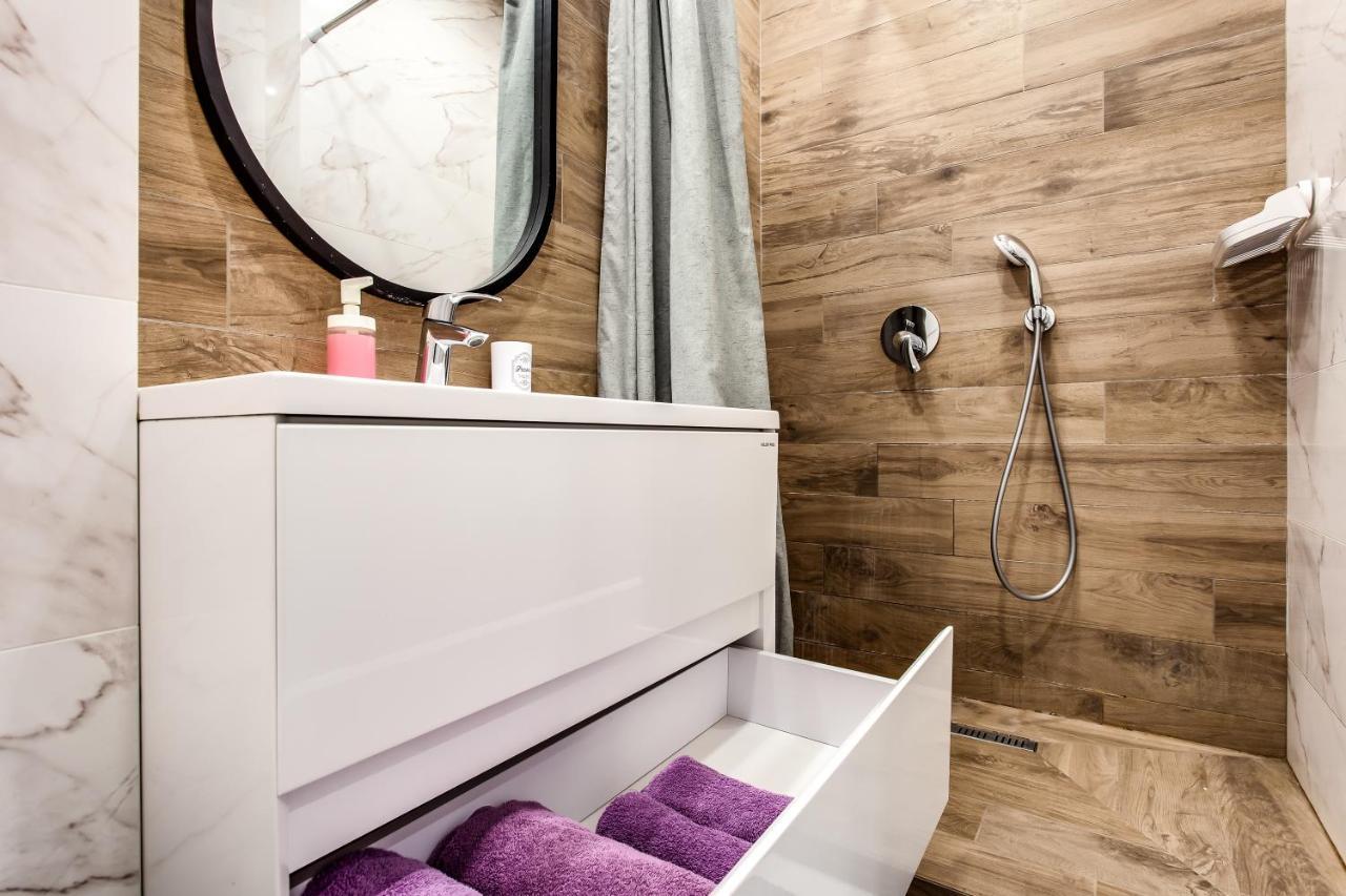 Vip Apartments Lviv Dış mekan fotoğraf